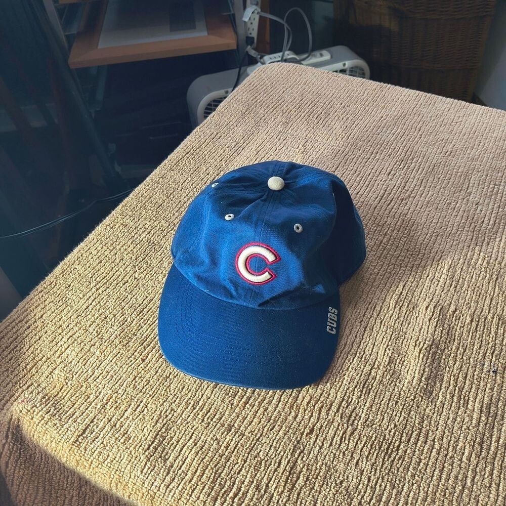 Fan Favorite Men's Chicago Cubs Blue With Logo Adjustable Cap